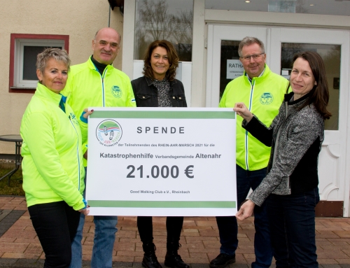 Teilnehmende des RHEIN-AHR-MARSCH spenden 21.000 Euro für Betroffene in der Verbandsgemeinde Altenahr